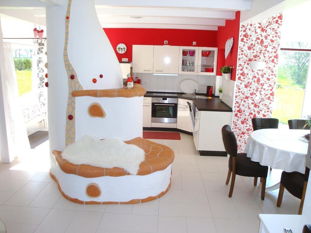 Villa Haus Dornroeschen Rakow Habitación foto
